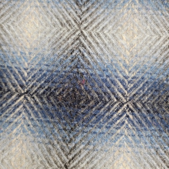 Pendleton 100% Pure Virgin Wool Scarf Blue Plaid Fringe Made in USA company logo - Picture 5 of 8